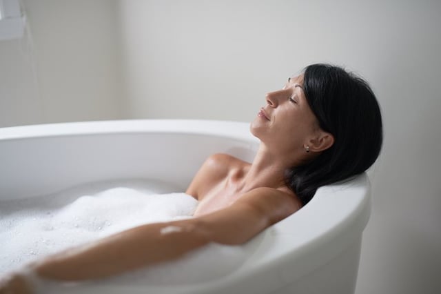 When Can I Take a Bath After Giving Birth